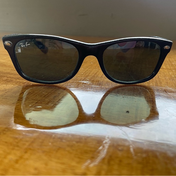 Ray-Ban “New Wayfarer 2132” Polarized Sunglasses, Unisex Style - Picture 2 of 11